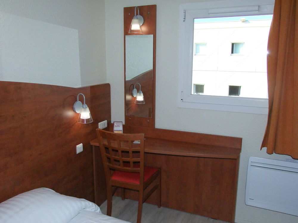 Best Hotel Lyon - Saint Priest Exterior photo
